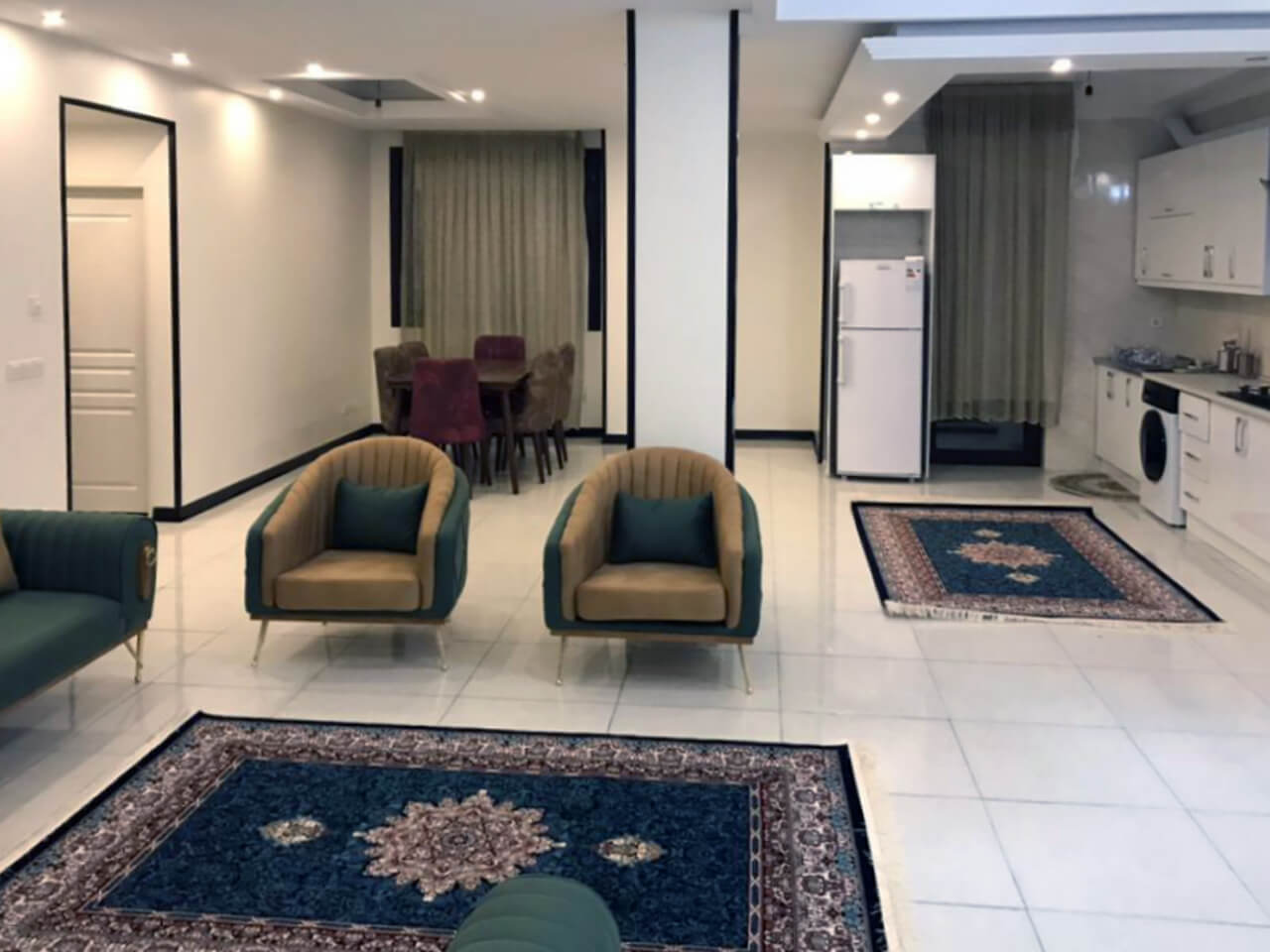 آپارتمان مبله نوساز فول دو خواب .انقلاب (فرصت)