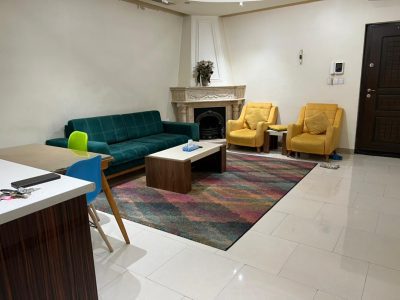 آپارتمان مبله ی دو خواب تمیز و شیک در جمالزاده (انقلاب)